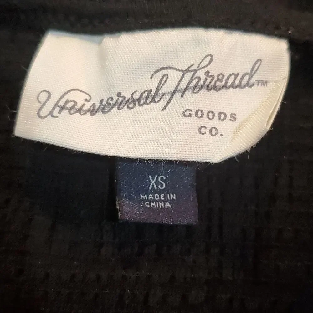 Universal thread women's xs black blouse tank top